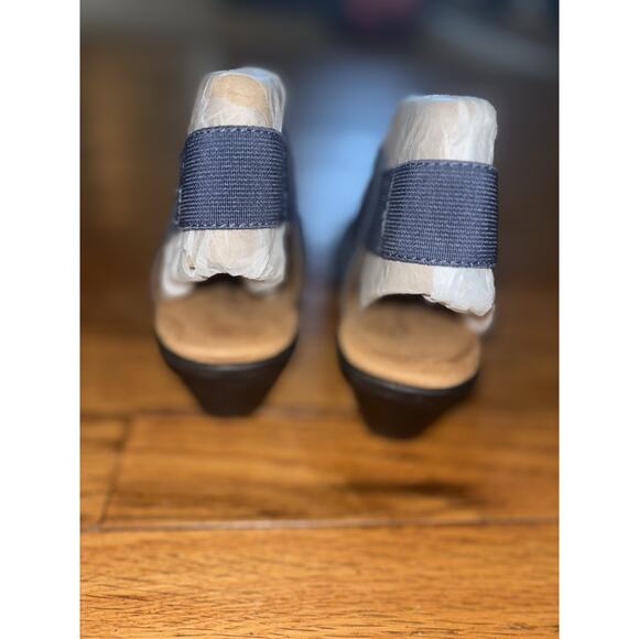 Comfortiva Women’s 7 Farrow sandals New - Picture 8 of 13